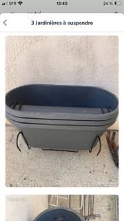 pots jardini�res 
20 Cambronne-l�s-Rib�court (60)