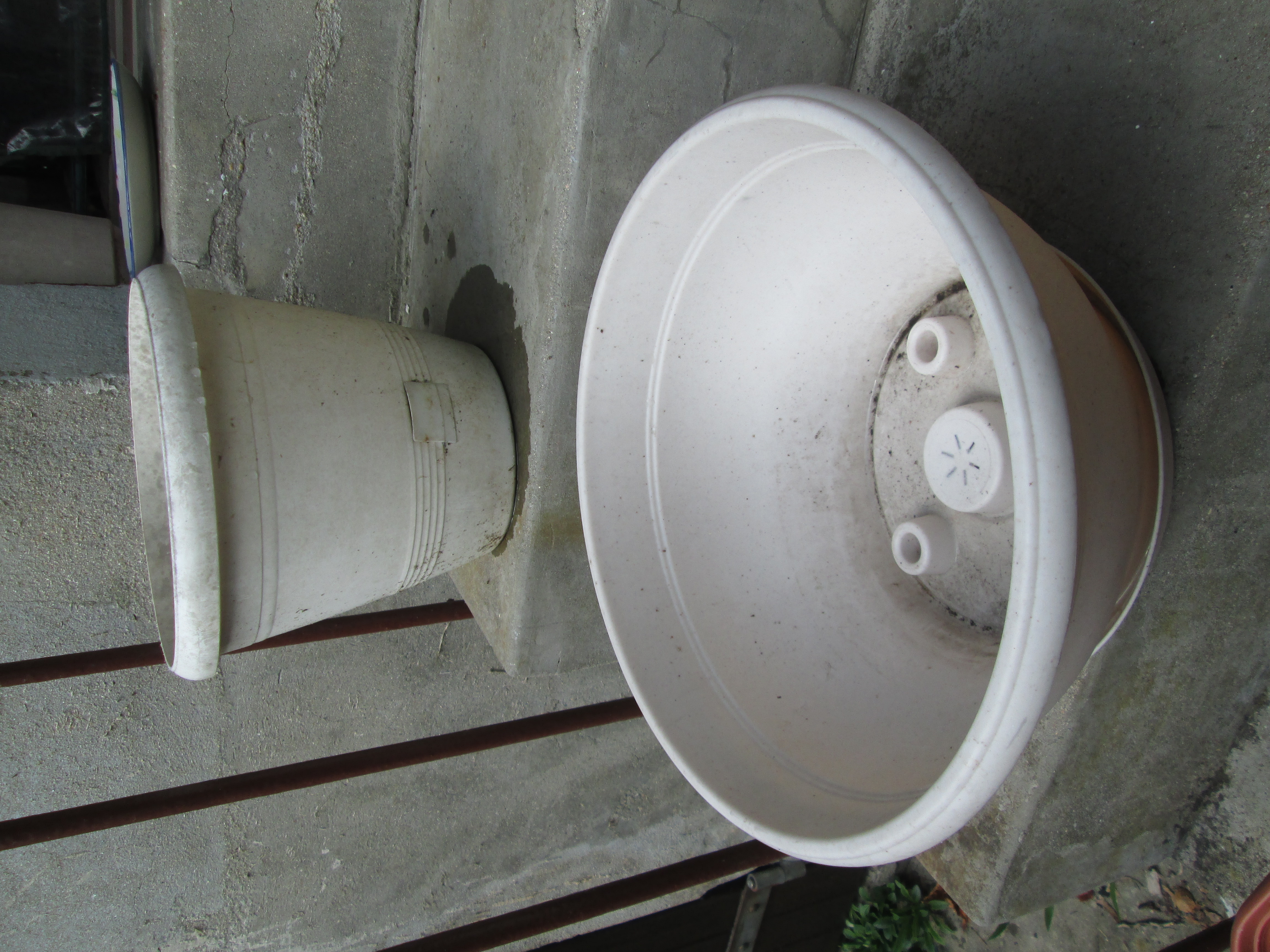 Pots � r�serve d'eau 3 Herblay (95)