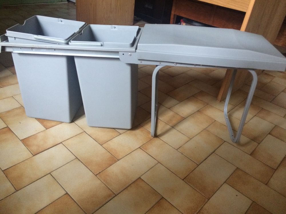 POUBELLE de cuisine 20 Bellocq (64)