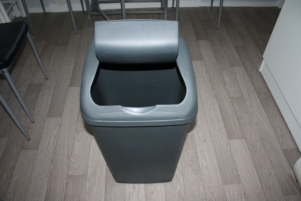 Poubelle de cuisine 20 Malz�ville (54)