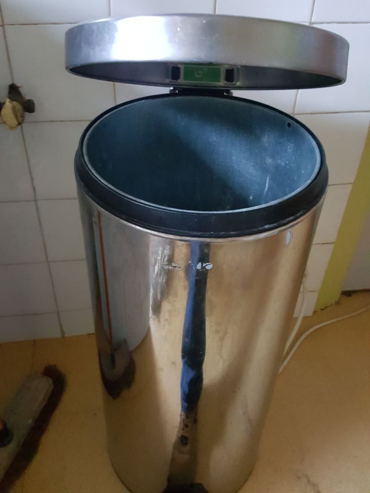 Poubelle m�tal 30 L   10� 10 Toulouse (31)