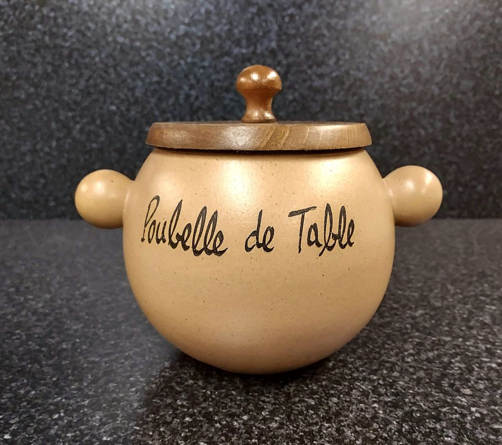 Poubelle de table en gr�s 1/2L 12 Montigny-aux-Amognes (58)