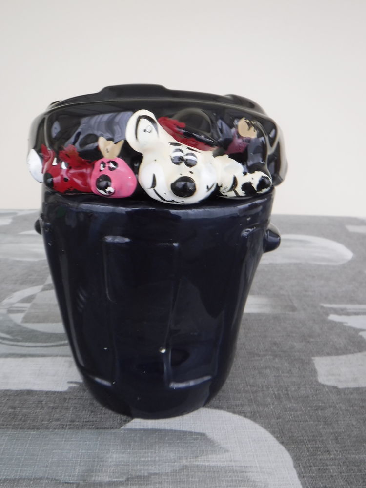 Poubelle de table 0 Villeneuve-le-Roi (94)