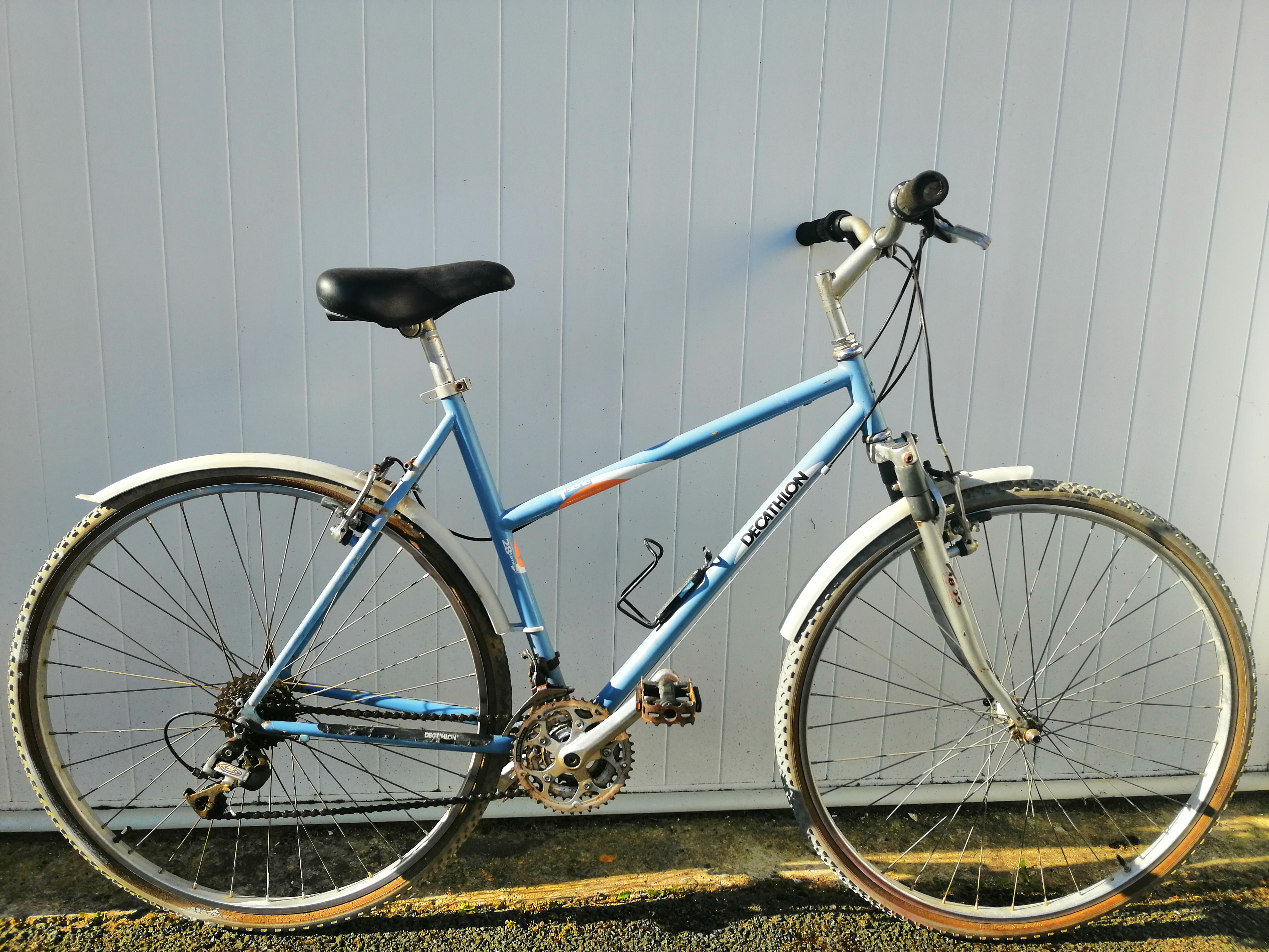 VTC 28 pouces femme D�cathlon 65 Notre-Dame-de-Monts (85)