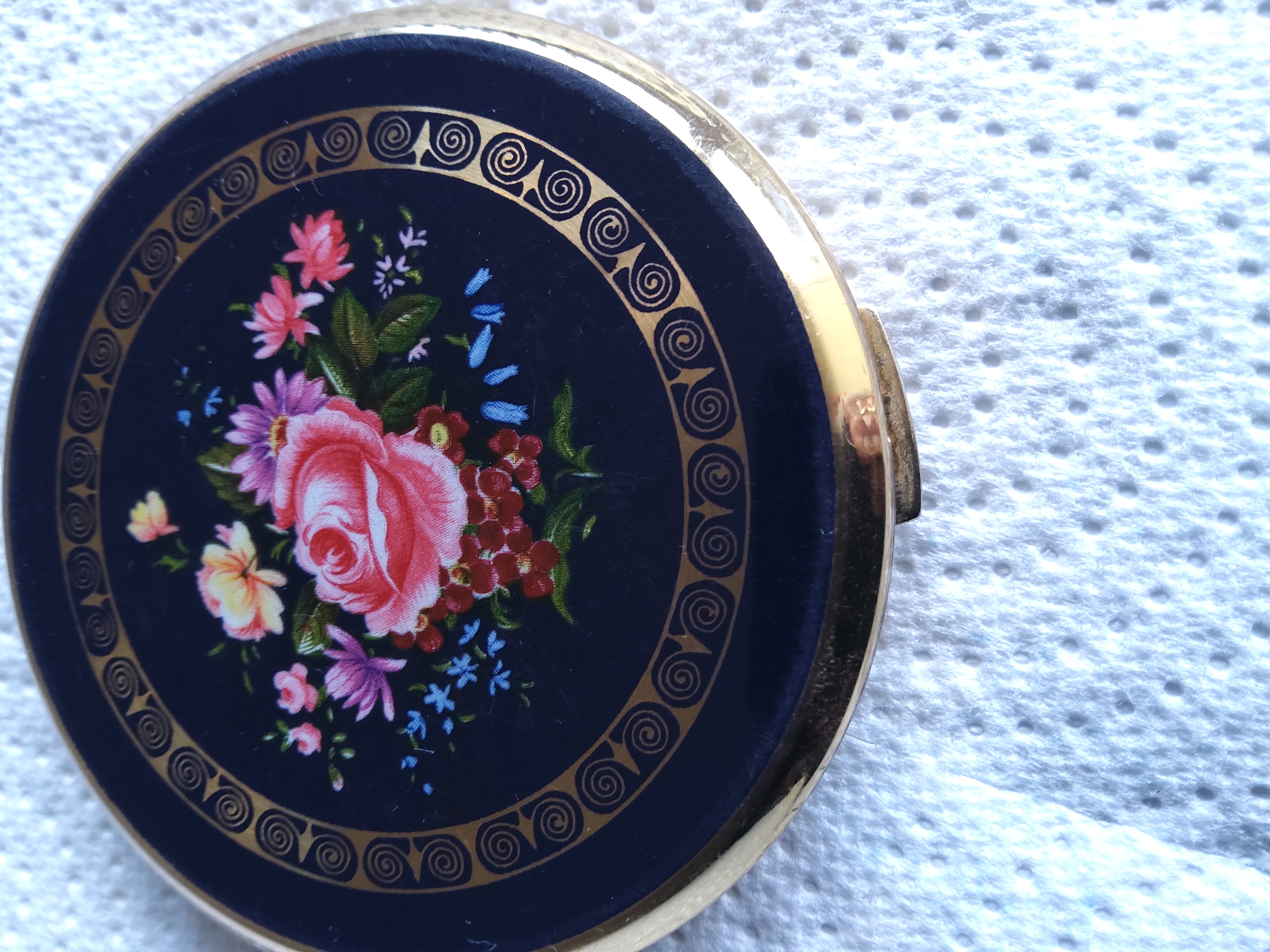 Poudrier ancien �maill� 45 Dijon (21)