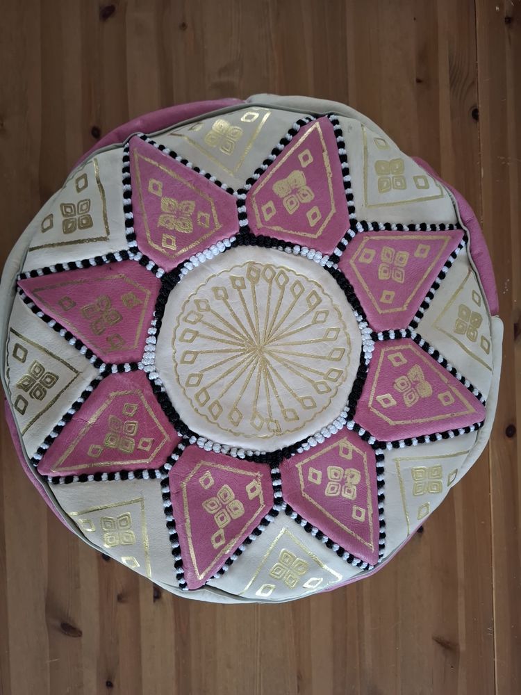 Pouf artisanal Marocain cuir  - D�co boh�me - Id�e cadeau 54 Narbonne (11)