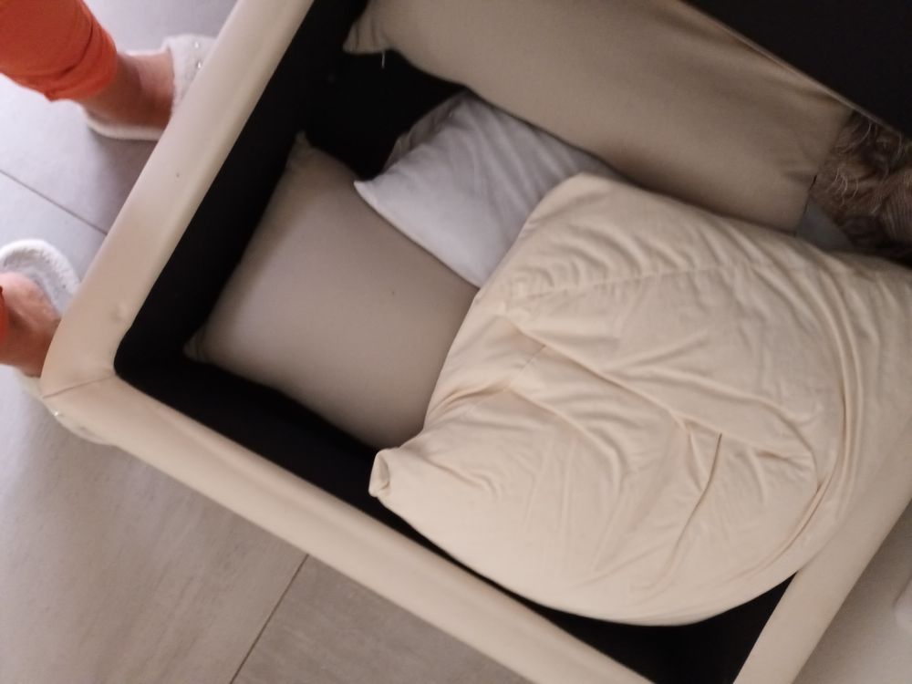 Pouf coffre cuir blanc 80 Bussy-Saint-Georges (77)