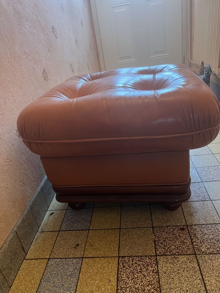 pouf cuir 20 Beauvais (60)