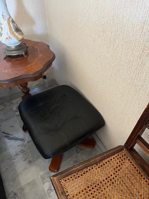 Pouf/Tabouret repose pied 15 Nice (06)
