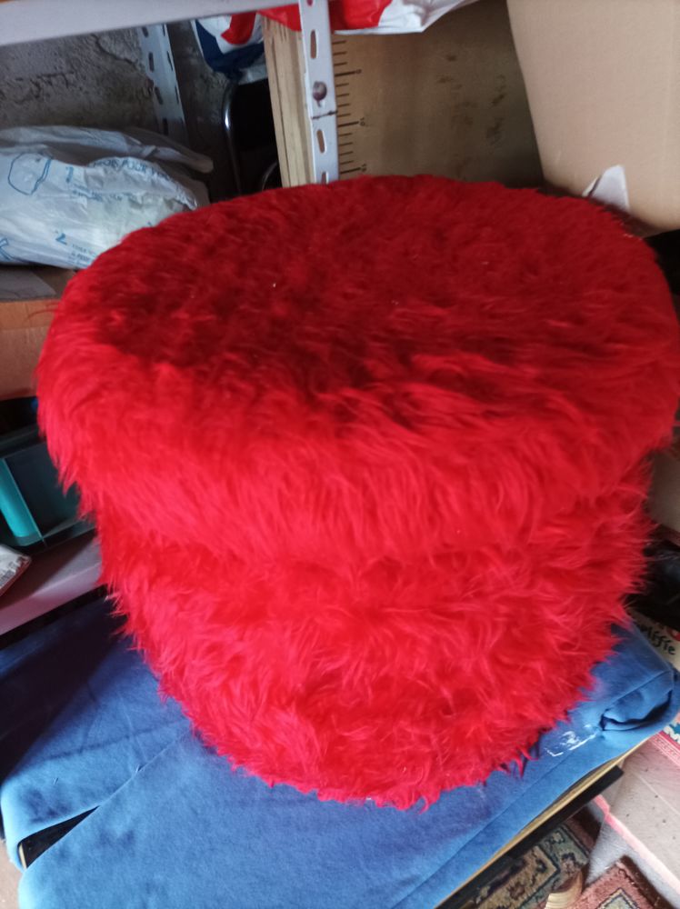 Pouf vintage rouge 20 Clamart (92)