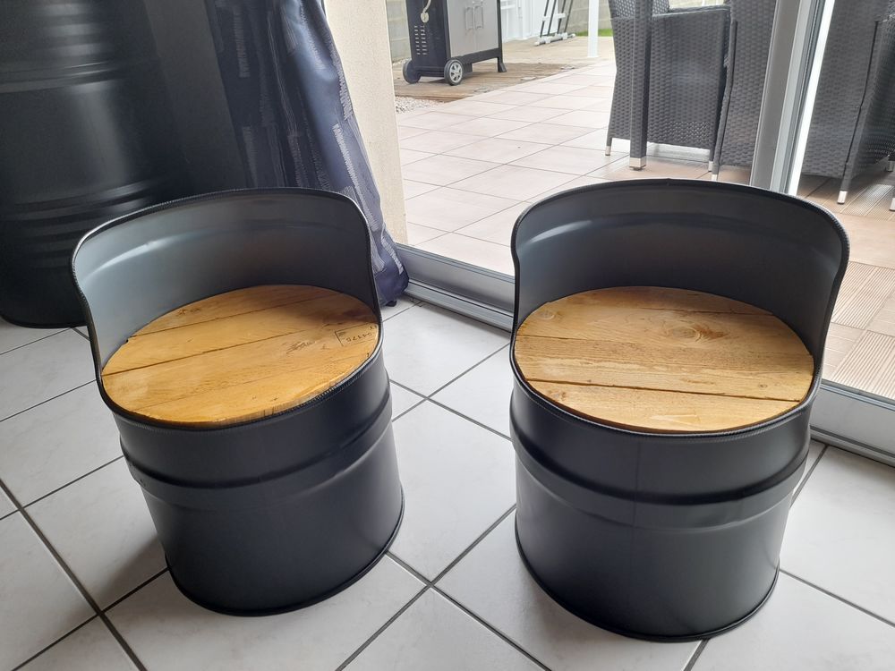 Poufs m�talliques style industriel 90 Saint-�tienne-du-Bois (85)