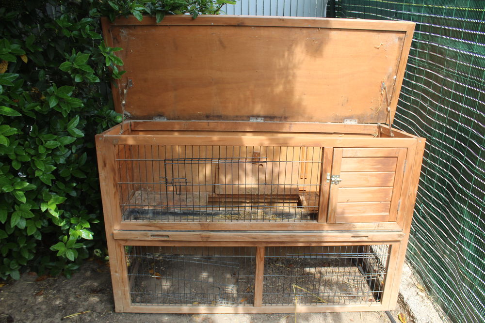 poulailler de jardin Longueur 1.35m Hauteur 0.85m 70 Calas (13)