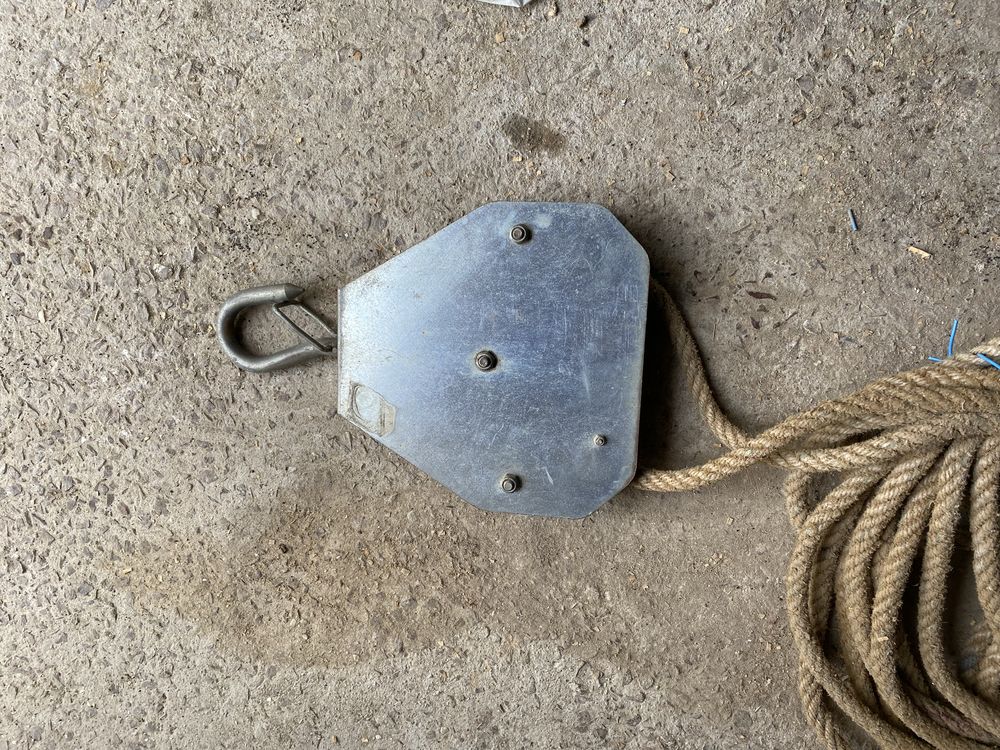 Poulie de B�timent 130 Saint-Gabriel-Br�cy (14)