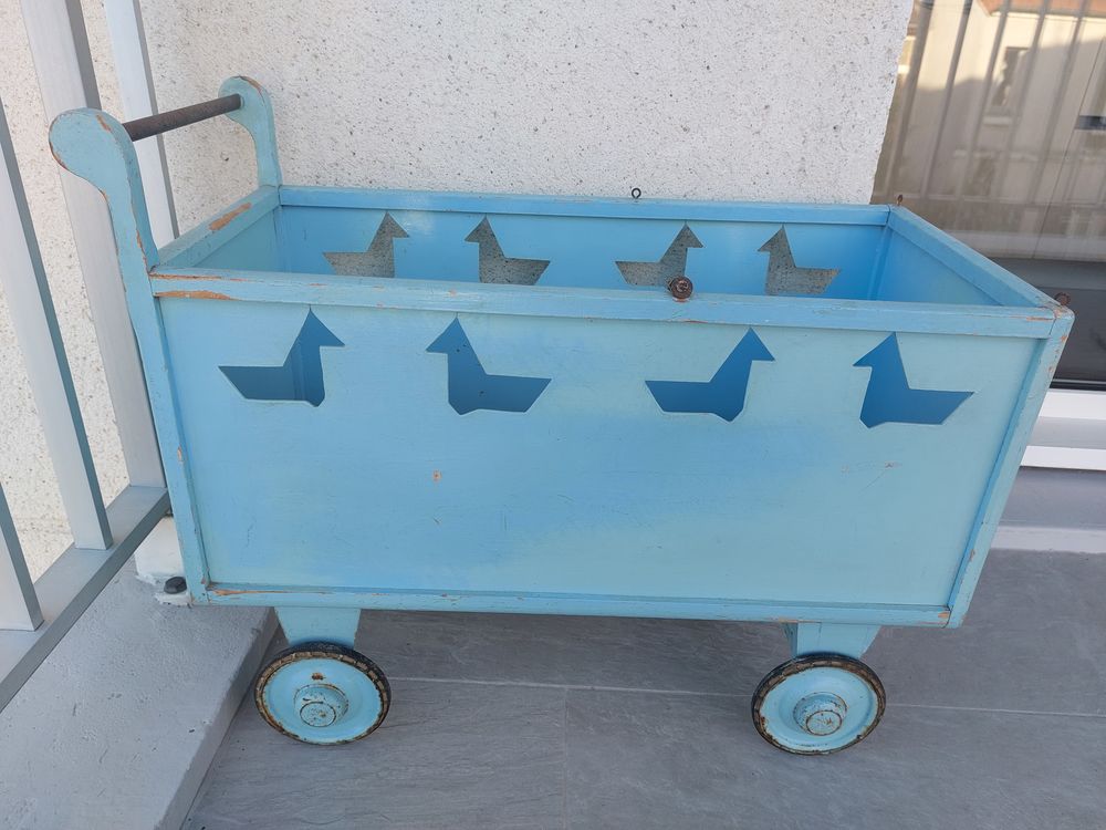 Lit de poup�e ancien en bois d�but ann�es 1930-Jouet ancien 25 Nogent-sur-Marne (94)