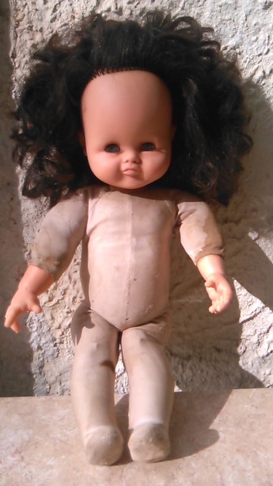 Poup�e ancienne ann�es 1960 � restaurer 8 Roquefort-les-Pins (06)