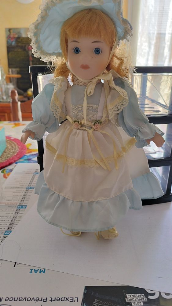 Poup�e artiste c�ramique 0 Artix (64)