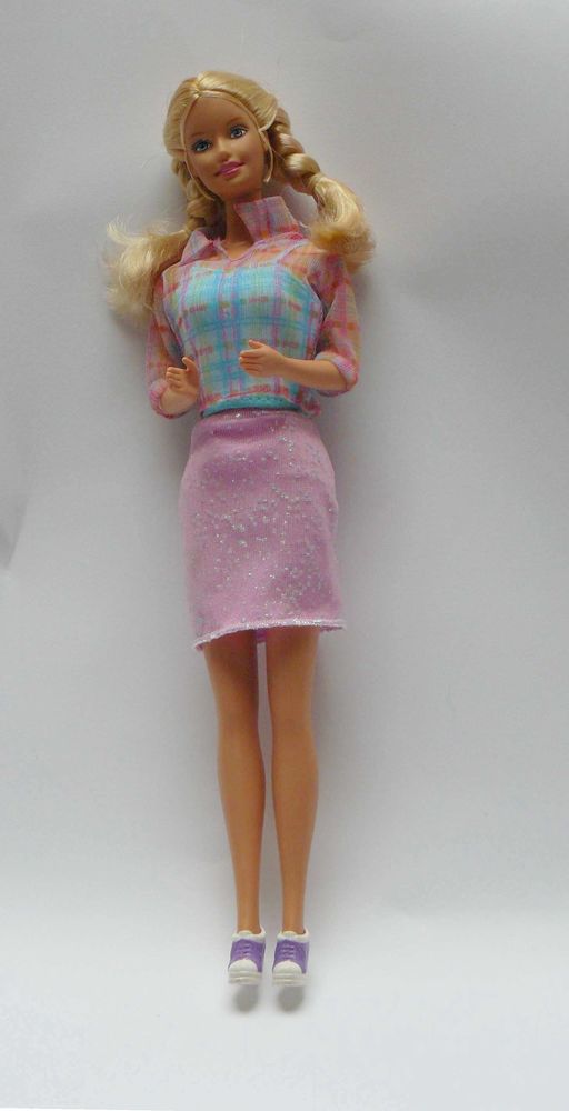 Poup�e BARBIE en jupe courte rose - ann�es 90 9 Argenteuil (95)