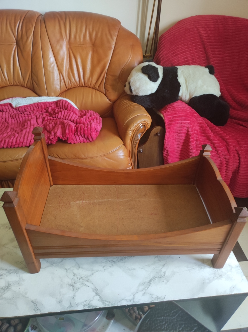 lit de poup�e en bois massif 50 Beaune Les Mines (87)