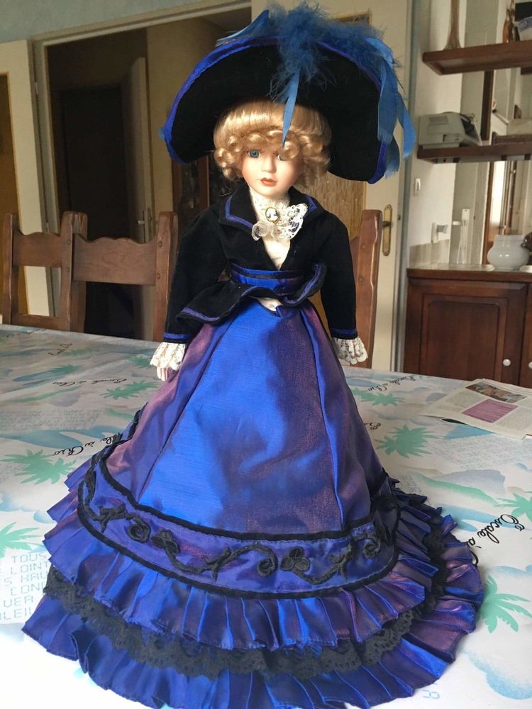 Poup�e et clown en porcelaine en parfait �tat 5 Thyez (74)