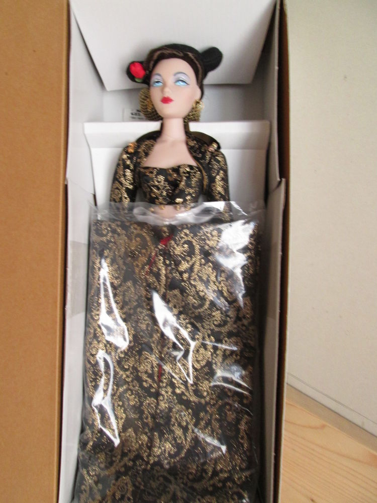 Poup�e de collection Gene par Ashton Drake Galleries  Song o 90 Goussainville (95)