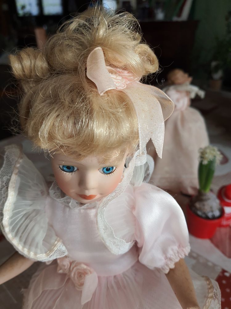 Poup�e de Collection en Porcelaine tr�s bon �tat 12 Villiers-Saint-Fr�deric (78)