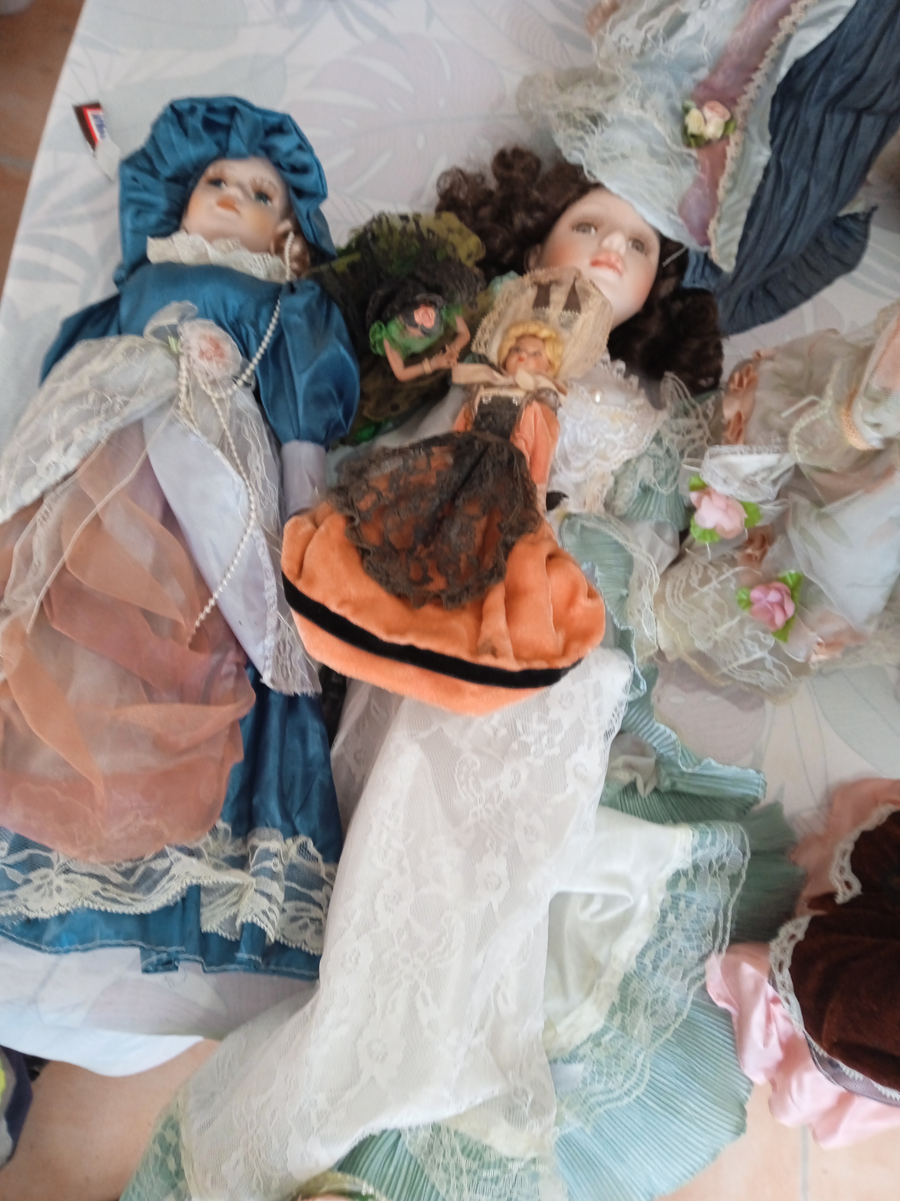 Poup�e de collection tete porcelaine faire 0 Beaucaire (30)