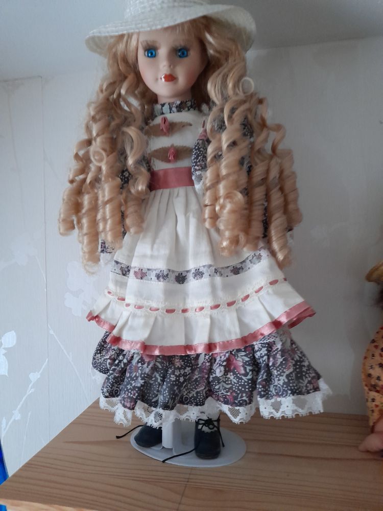 Poup�e de collection 0 Dainville (62)