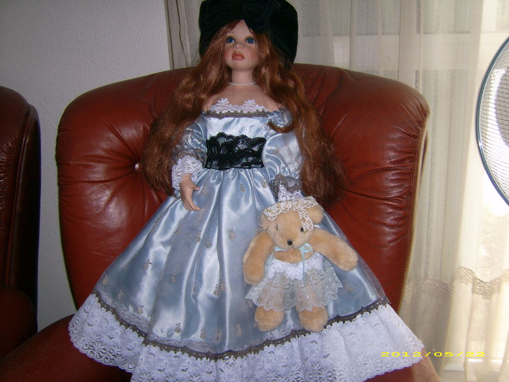 Poup�e de collection 197 Faverges (74)