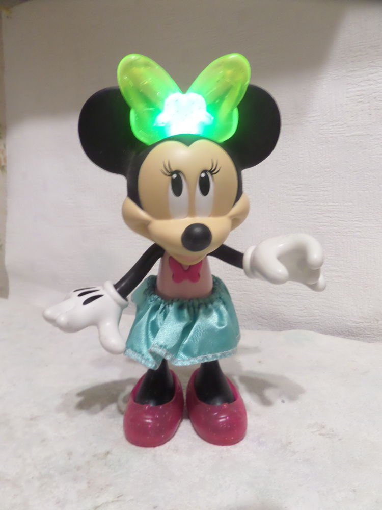 poup�e disney  minnie mouse 15 Lyon 8 (69)