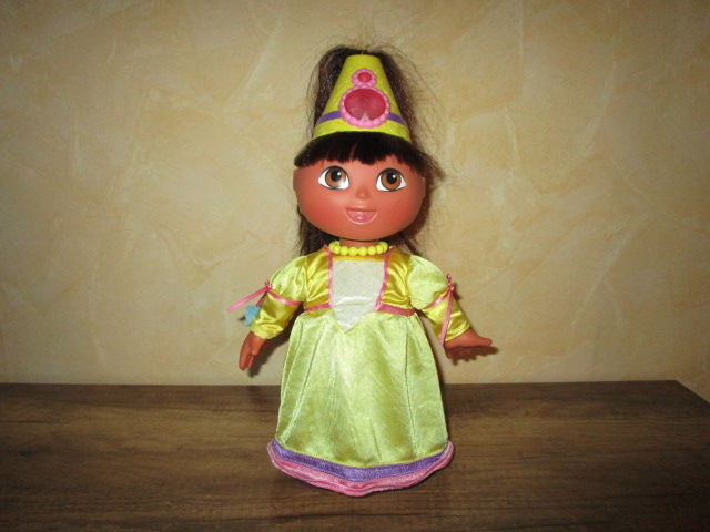 POUPEE DORA PARLE CHANTE CHEVEUX RETRACTABLE 15 Villepinte (93)