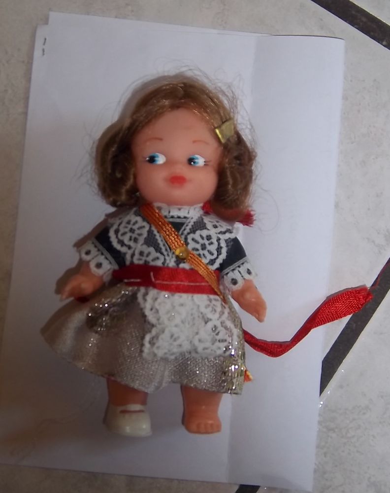 Poup�e folklorique Camarasa ann�e 60 7 Colombier-Fontaine (25)