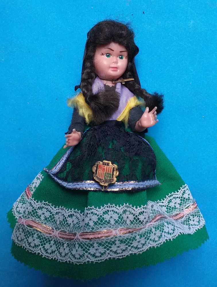 Poupee folklorique, r�gion � d�terminer- robe verte 5 Montauban (82)