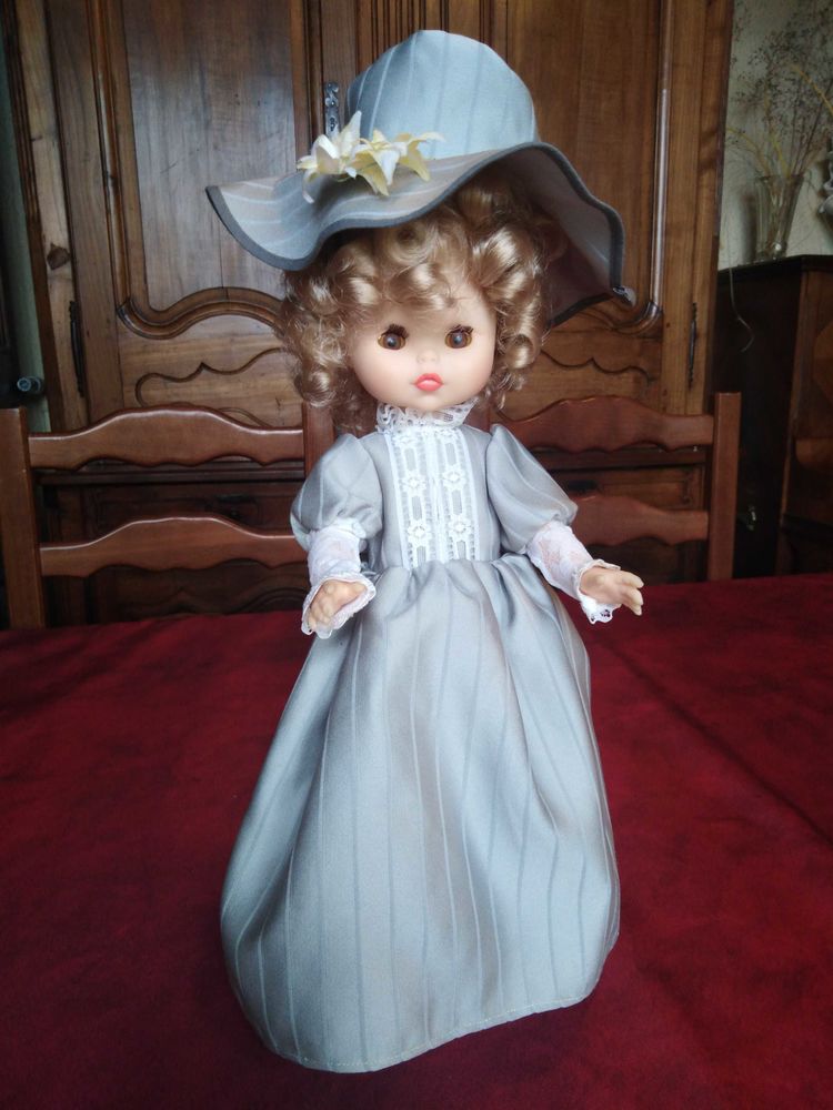 Poup�e franca hauteur 40 cm 15 Avermes (03)