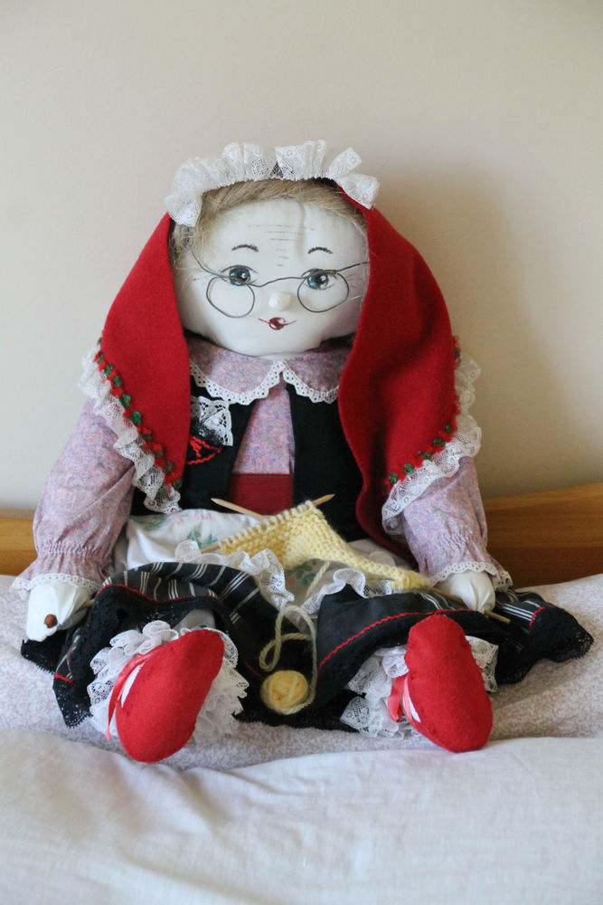 Poup�e Grand-M�re - fabrication artisanale 30 Menton (06)