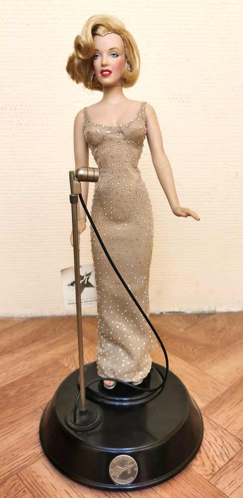 Poup�e Porcelaine Marilyn Monroe 200 Villers-l�s-Nancy (54)