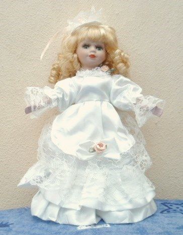 Poup�e porcelaine 10 Toulouse (31)