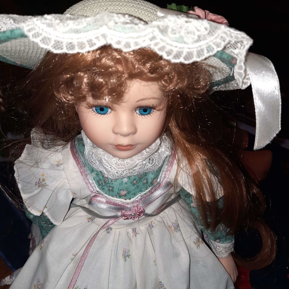 poup�e porcelaine 14 Vittel (88)