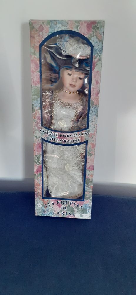 POUPEE PORCELAINE 4 P�ronnas (01)