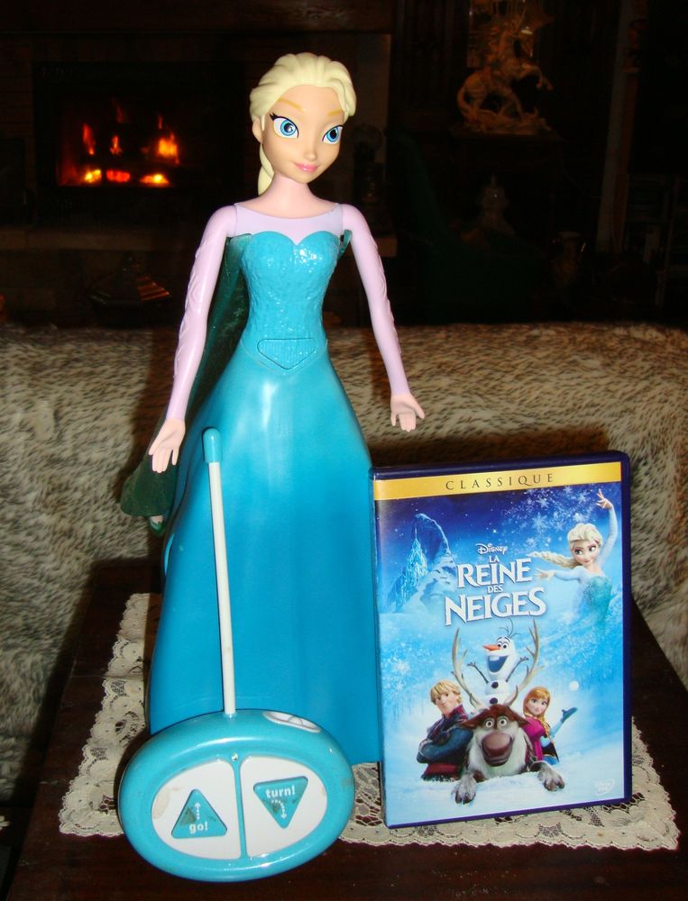 poup�e ' La reine des neiges ' - Figurine interactive 
30 Pranzac (16)