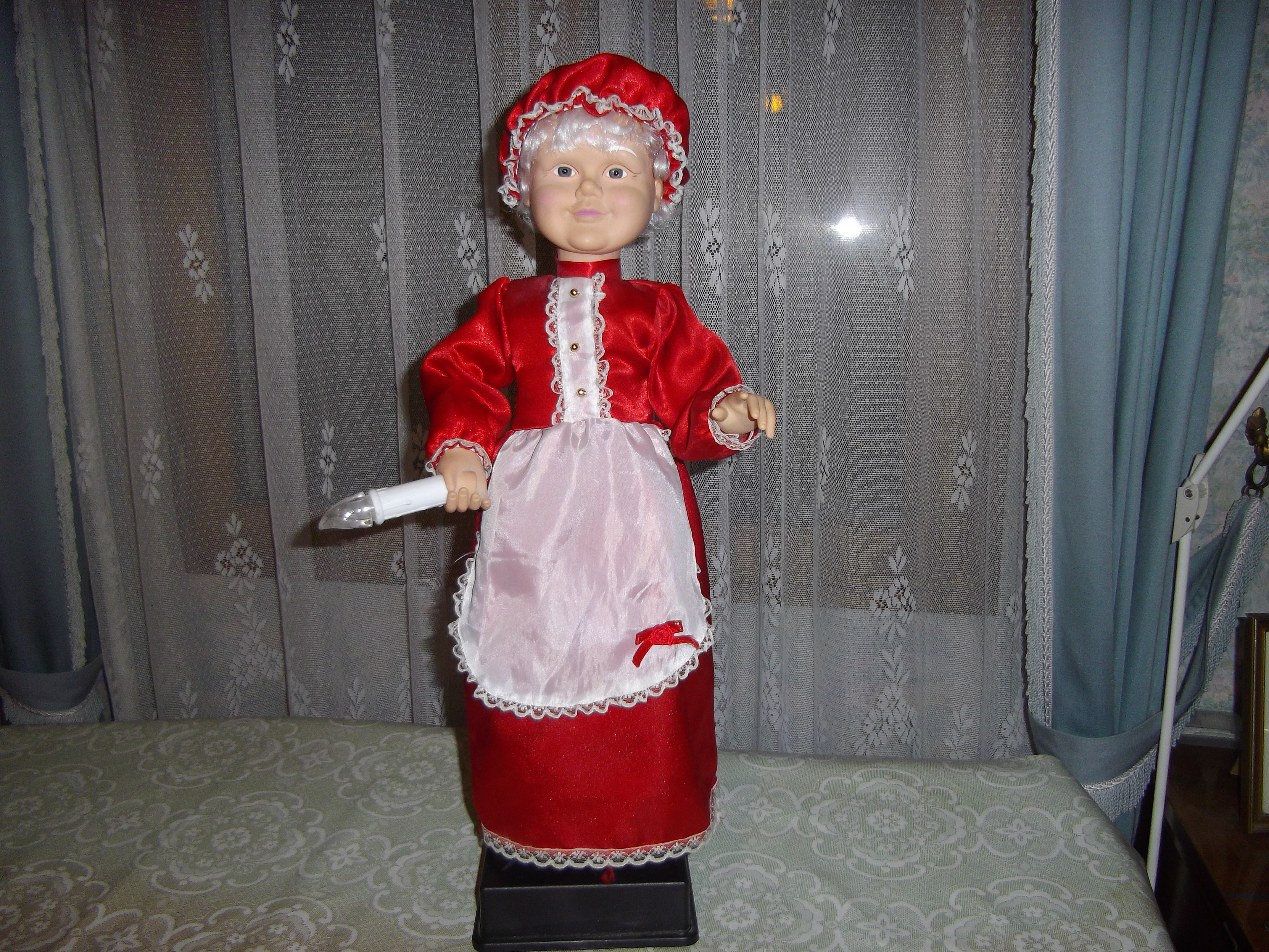 POUPEE SUR SOCLE 10 Ozoir-la-Ferri�re (77)