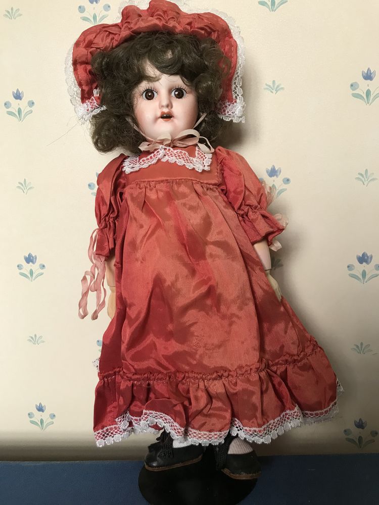 Poup�e t�te porcelaine 140 Montreuil (93)