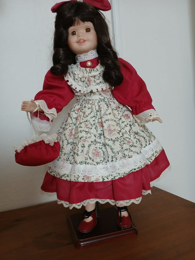 Poup�e 9 Saint-Martin-de-Crau (13)