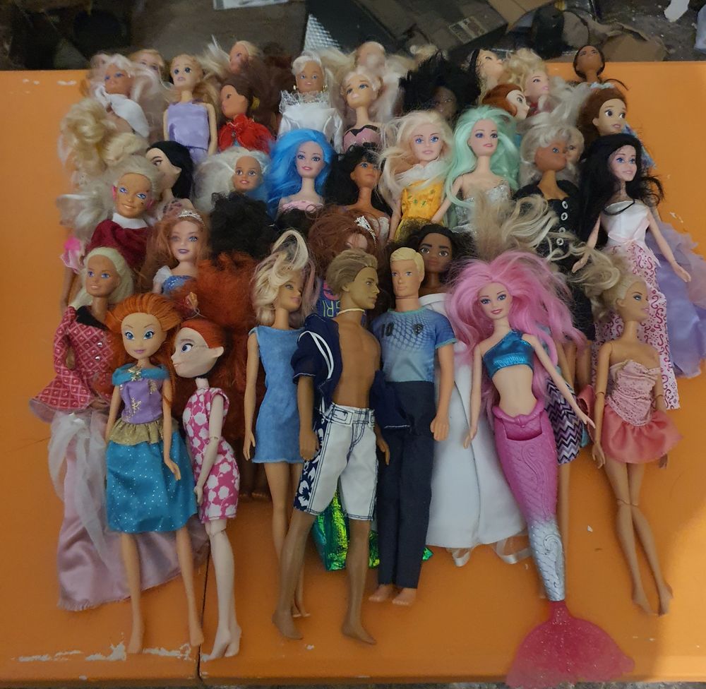 Lot poup�es et accessoires 20 La Goulafri�re (27)