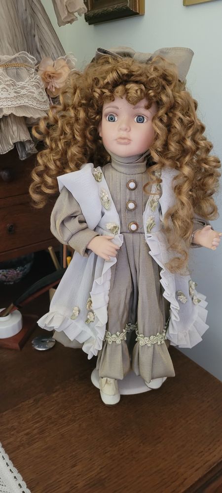 poup�es anciennes 60 Vitrolles (13)