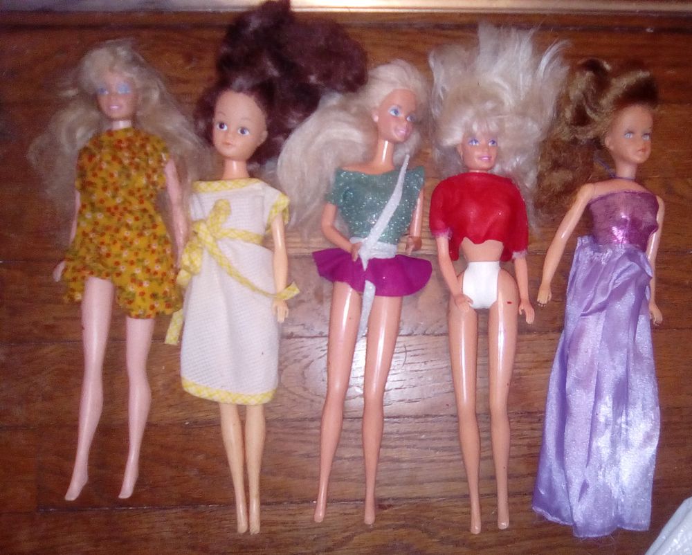 5 poupées Barbie 15 Beauchamp (95)