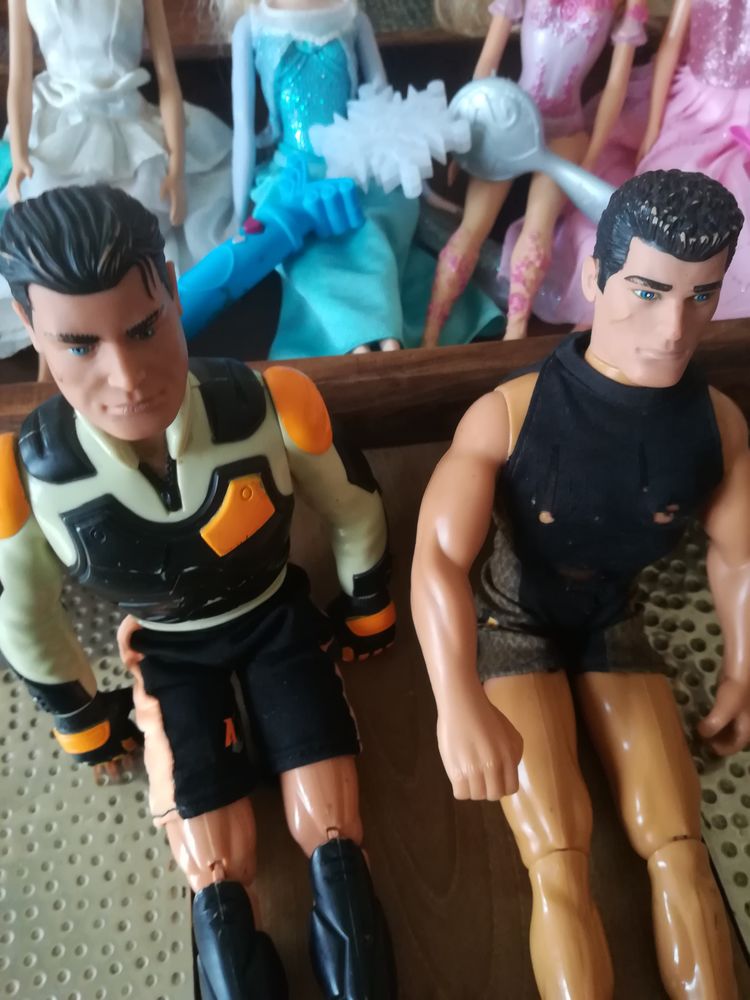 4 poup�es barbie 0 �tauliers (33)