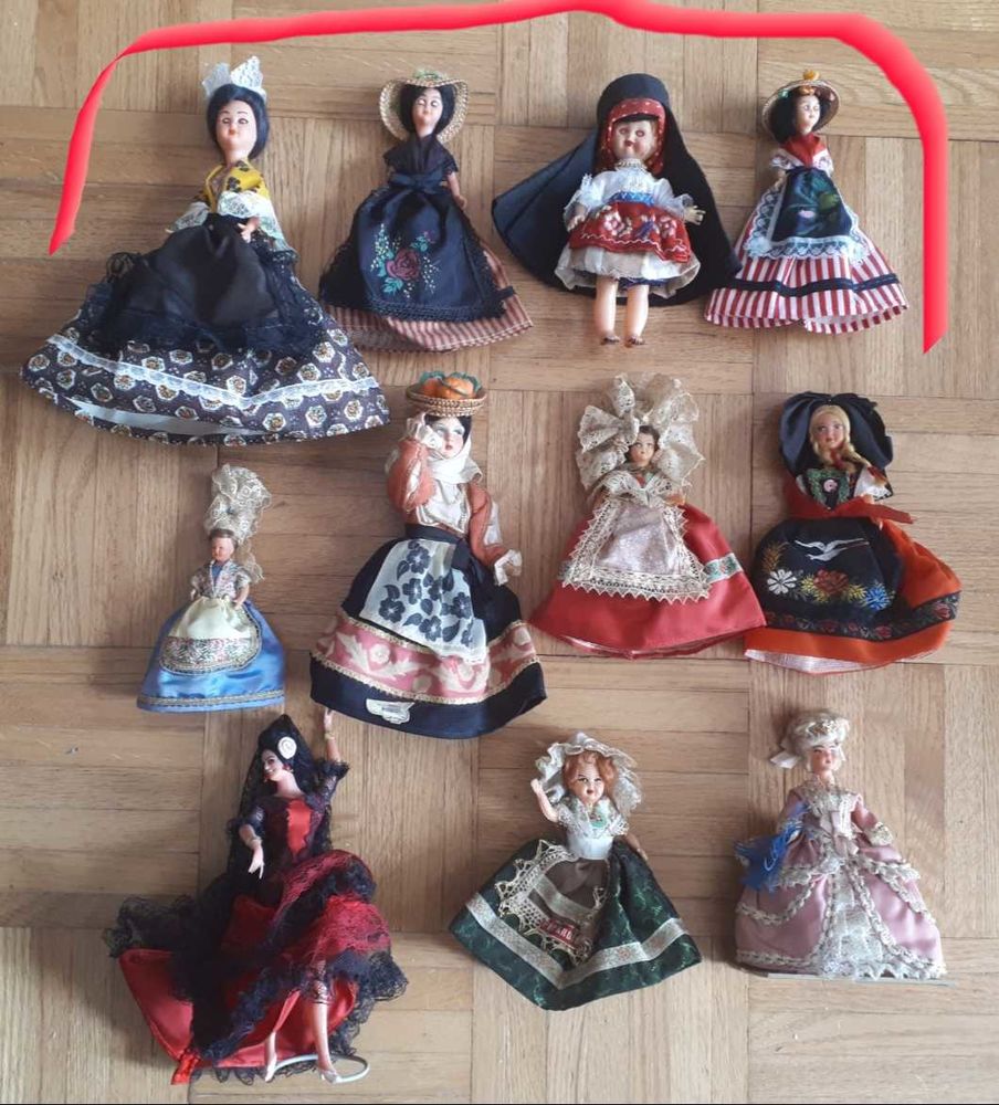 11 poup�es de collection dont 1 espagnole  - 3 euros pi�ce 3 Villemomble (93)