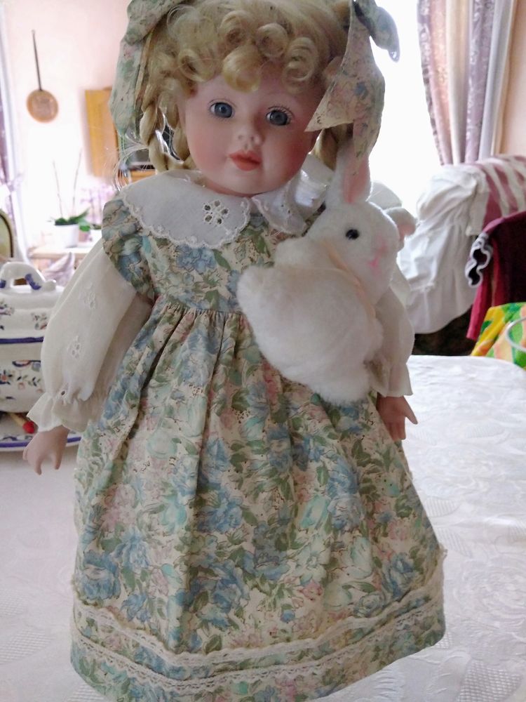 poup�es collection 6 Aouste-sur-Sye (26)