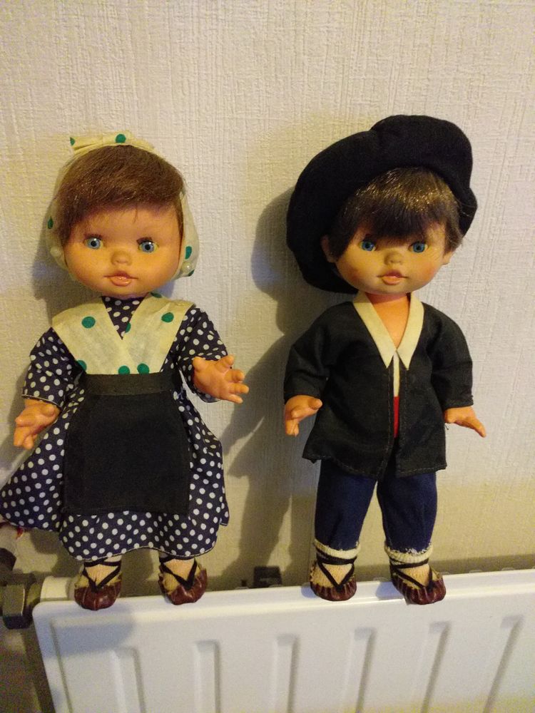 Poup�es de collections 0 Saint-Av� (56)