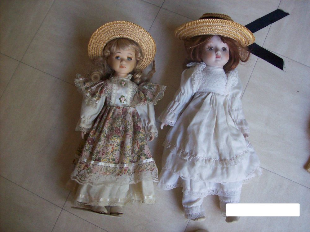 lot de POUPEES en porcelaine - zoe 8 Martigues (13)